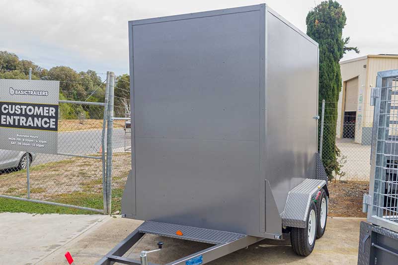 Adelaide Trailers For Sales: ENCLOSED-7FT-TRAILER-TANDEM-AXLE-10X5
